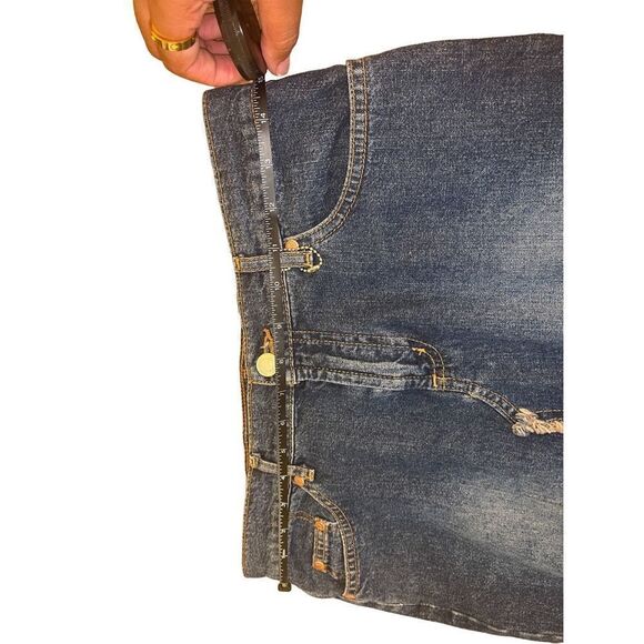 Sold - Picture 2 of 3